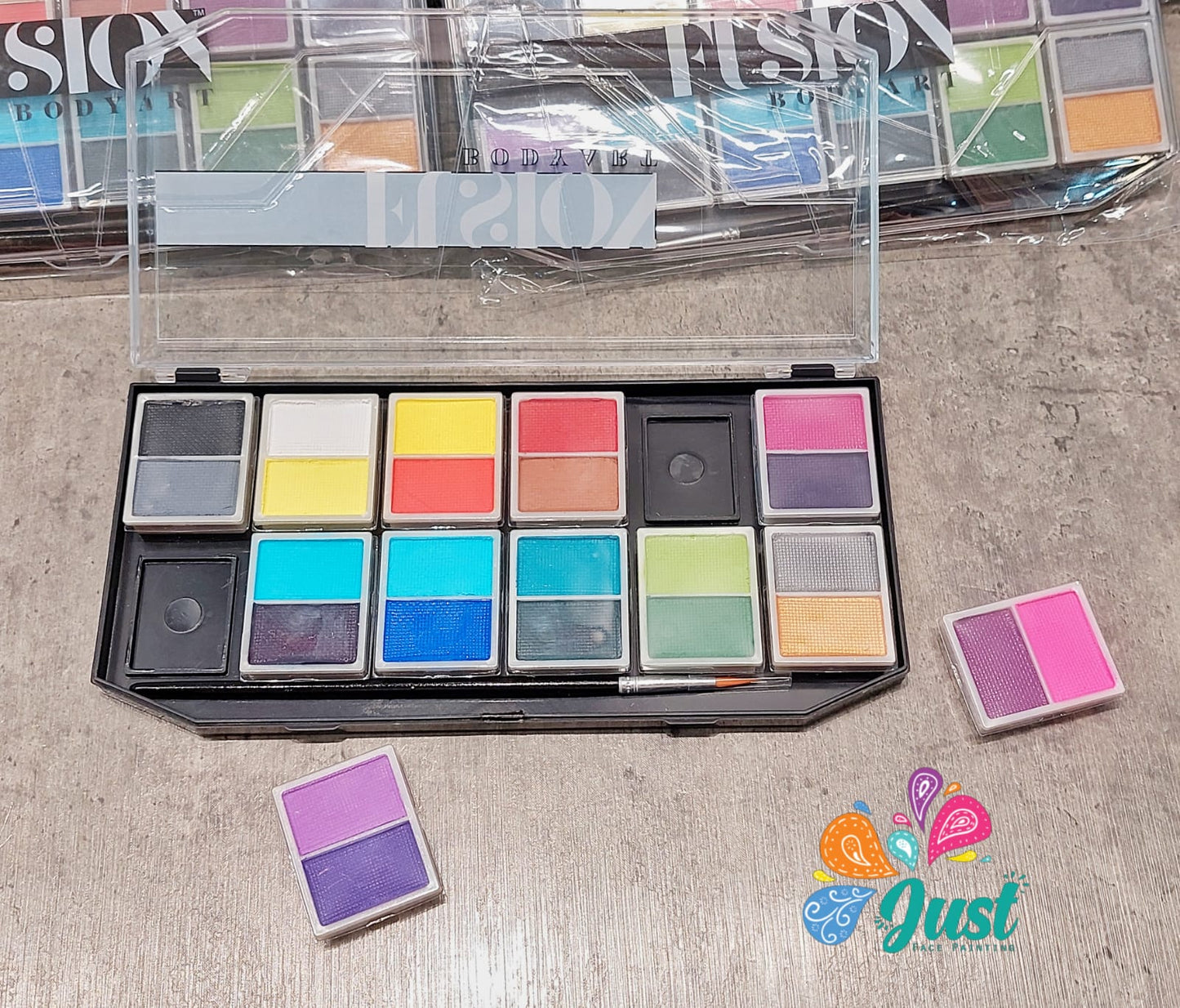 Fusion Palette - The Ultimate Face Paint Palette - 24 colors Essential (24x6g)